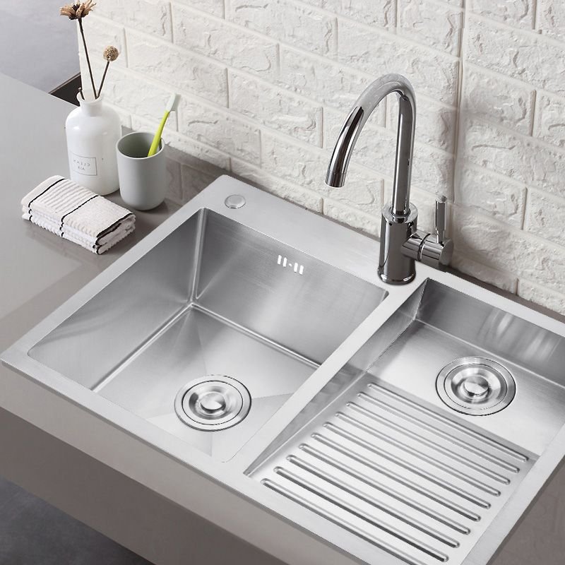 A 33-inch kitchen sink in a modern kitchen, one of the common things that are 33 inches long