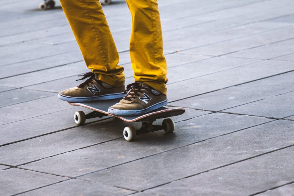 skateboard with a wheelbase close to 15 inches, an example of things that are 15 inches long